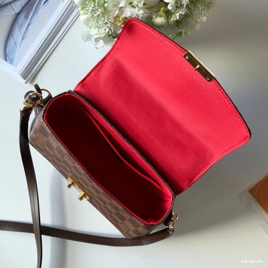 Vuitton CROISETTE Louis 0524